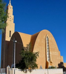 The Ibn El-Houeyretar mosque in Bechar, Algeria was Notre Dame Du Sahara church before Muslims took it over in 2006. (Morning Star News photo)