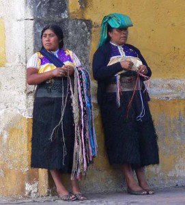 Street vendors in San Cristobal de las Casas, Chiapas. (Wolfgang Sauber, Wikipedia)
