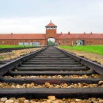 Auschwitz-Birkenau, main track. (Wikipedia, C. Puisney)