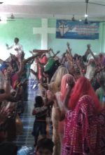 Church at worship in Jaunpur District, Uttar Pradesh on Sept. 16 in spite of persecution by Hindu extremists. (Morning Star News)