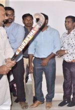 Hindu extremists attack Pastor Ravi Kumar (right) and other Christians in Agra, Uttar Pradesh, India. (Morning Star News)