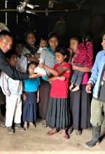 Pastor Mario Choj visits Pérez family in Mitontic, Chiapas, Mexico. (Morning Star News photo courtesy of Federico Sarao)