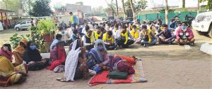 Leela Bai and other protestors ouside Thikri police station in Madhya Pradesh, India in early January 2021. (Morning Star News)