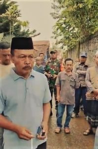 Alleyway outside home in Cilebut Barat, Indonesia where Christmas Day, 2022 worship was impeded. (Morning Star News screenshot)