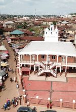 Central Mosque in Auchi, Edo state, Nigeria. (Chisgo9ogie, Creative Commons)