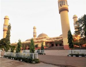 Sultan Bello Mosque in the city of Kaduna, Kaduna state, Nigeria. (Anasskoko, Creative-Commons)