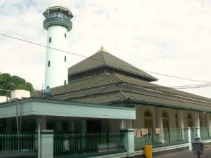 Ampel Mosque in Surabaya, Indonesia. (Advisor Ivan, Creative Commons)