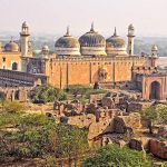 Abbasi Mosque in Bahawalpur District, Punjab Province, Pakistan. (Naveedulfatkhan, Creative Commons)