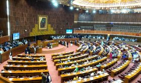 Session of National Assembly in Pakistan. (Voice of America)