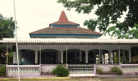 Nurul Huda Mosque in Cidahu, Kuningan, West Java Province, Indonesia. (Syam Ciremai, Creative Commons)