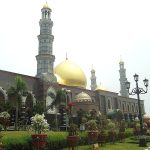 Dian Al Mahri mosque in Depok, West Java, Indonesia. (Alamnirvana, Creative Commons)