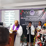 Pastor Irianto Budy leading GMII Bethlehem church service in Sukasirna village, Jonggol District, West Java Province, Indonesia. (Screenshot from Facebook)