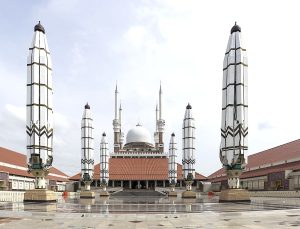 Great Mosque of Central Java, Indonesia. (Chris Woodrich, Creative Commons)