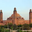Grand Jamia Mosque in Bahria, Lahore, Pakistan. (Meemjee, Creative Commons)