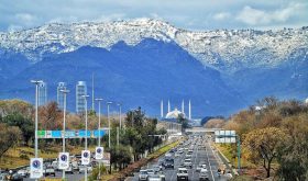 Islamabad, capital of Pakistan, including Faisal Mosque. (Fassifarooq, Creative Commons)