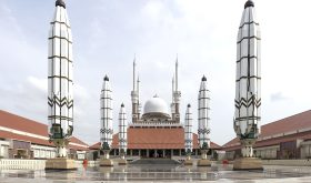 Great Mosque of Central Java. (Chris Woodrich, Creative Commons)